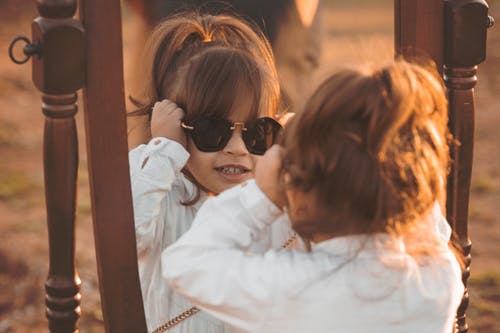 2024年女孩五行缺金名字严选-免费名字测分